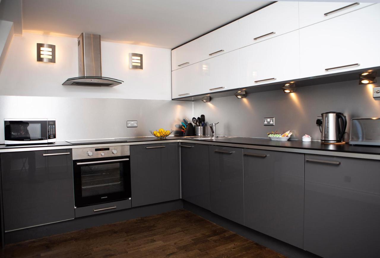 Apt 3, Trafalgar Sq Duplex, 3Rd & 4Th Floor By Indigo Flats London Exterior foto
