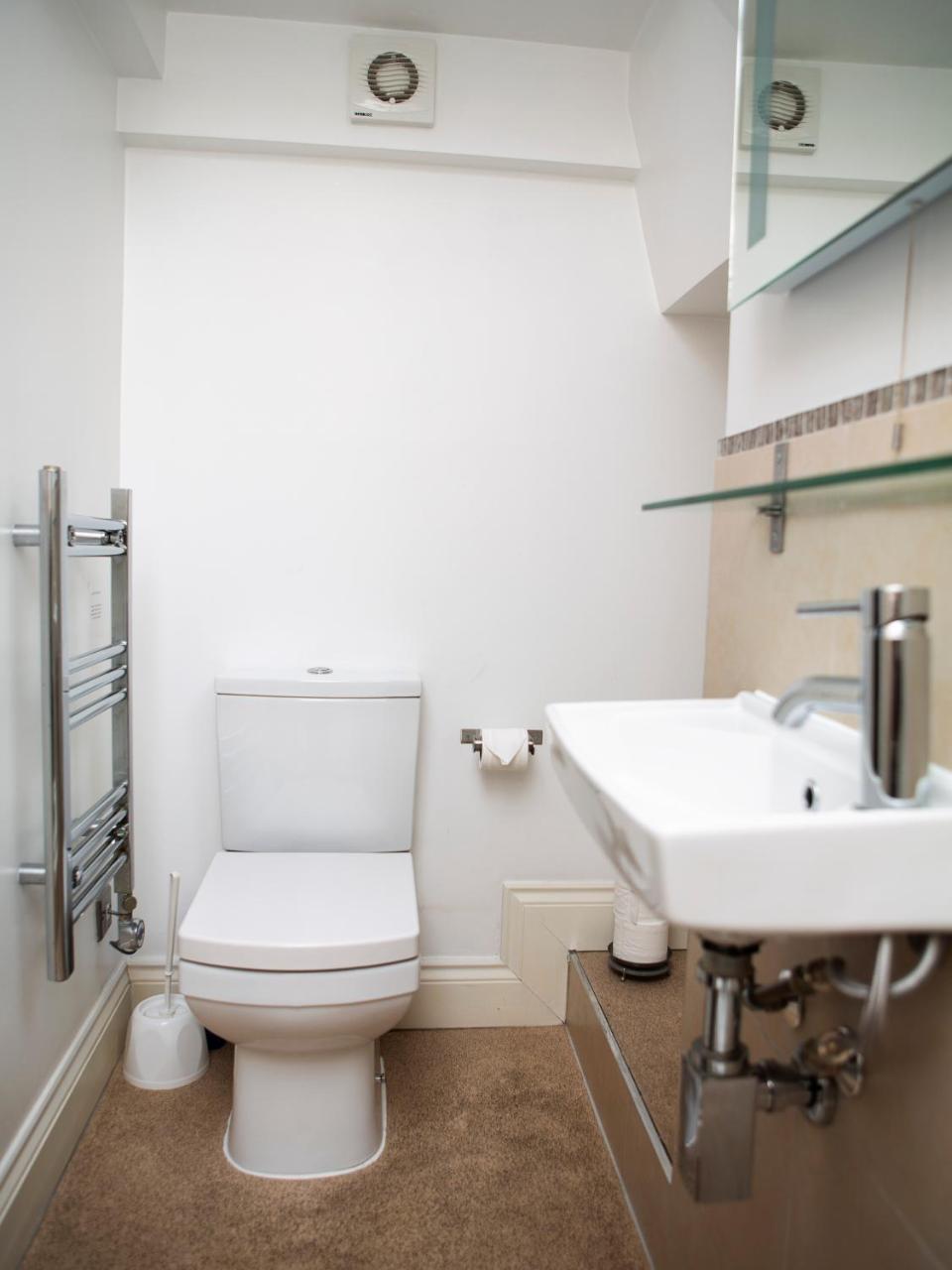 Apt 3, Trafalgar Sq Duplex, 3Rd & 4Th Floor By Indigo Flats London Exterior foto